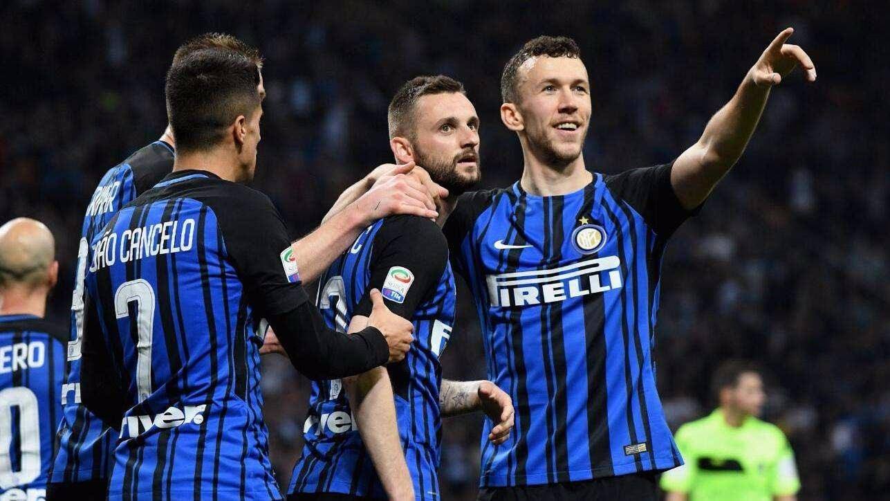 赛场主动拉